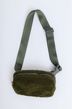 Load image into Gallery viewer, Keeping Up Sherpa Side Bag in Green
