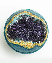 Load image into Gallery viewer, PREORDER: Spring Geode Luxury Bath Bombs
